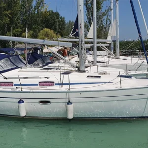 Bavaria 37