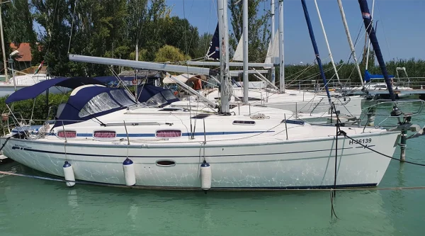 Bavaria 37